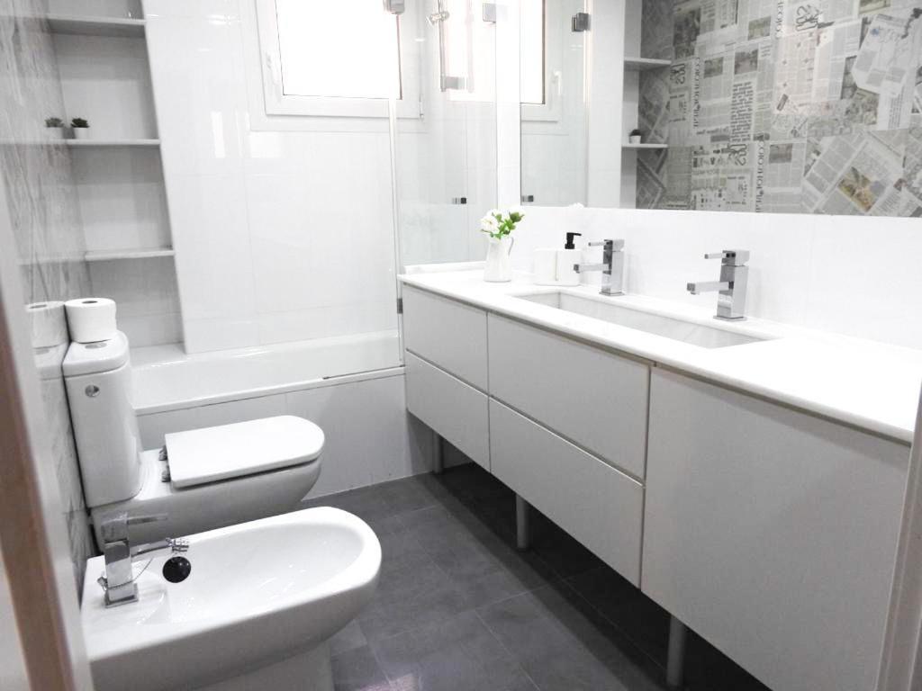 Carihuela Beach Suite Apartment Torremolinos Esterno foto